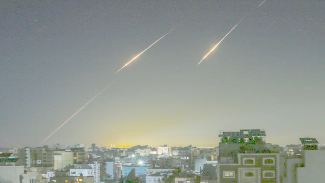 Foto - İran, herkesin "canavar" dediği füzeyi ilk kez sahaya sürdü! 7 katmanlı savunmayı aşıp İsrail’in kalbini vurdular