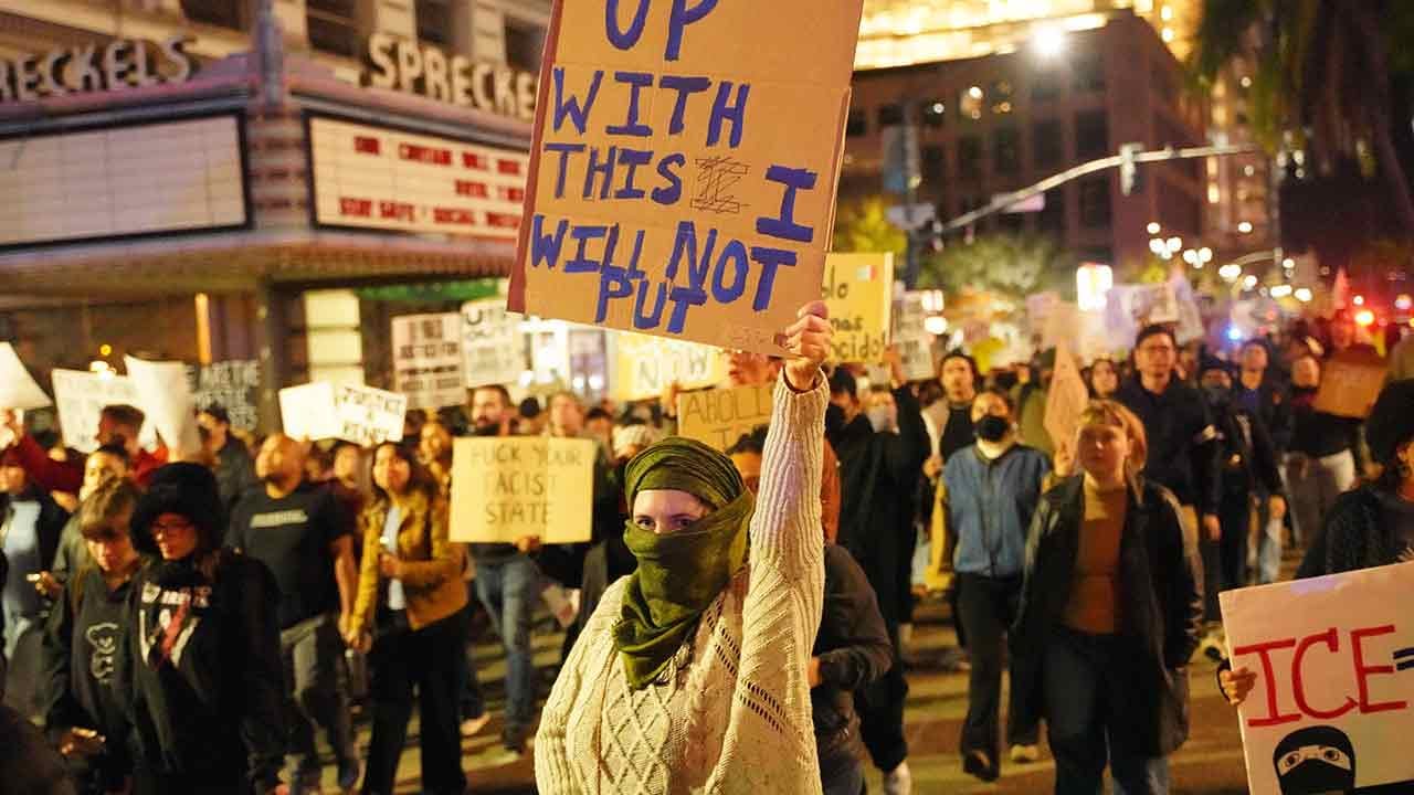 Foto - İran için ortalığı ayağa kaldıran Trump kendi ülkesine sessiz! Yüz binler sokağa indi