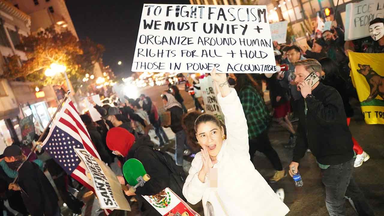 Foto - İran için ortalığı ayağa kaldıran Trump kendi ülkesine sessiz! Yüz binler sokağa indi