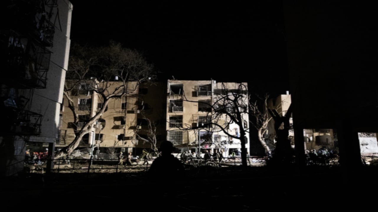 Foto - İran, İsrail’in feleğini bir günde şaşırttı! Füzelerin yağmur gibi yağdığı son saldırıda 200’den fazla ölü ve yaralı var