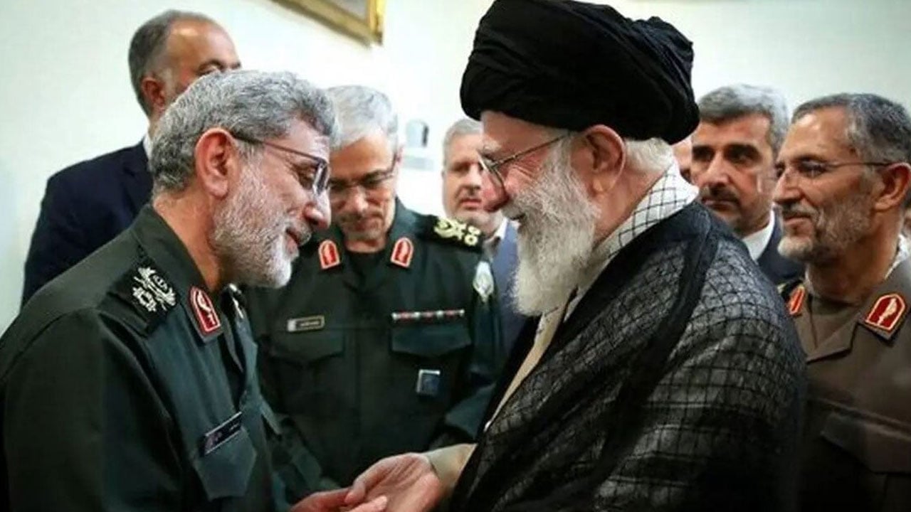 Foto - İran Kudüs Gücü Komutanı’na ajanlık suçlaması… Toplantıdan çıktı, saldırı oldu