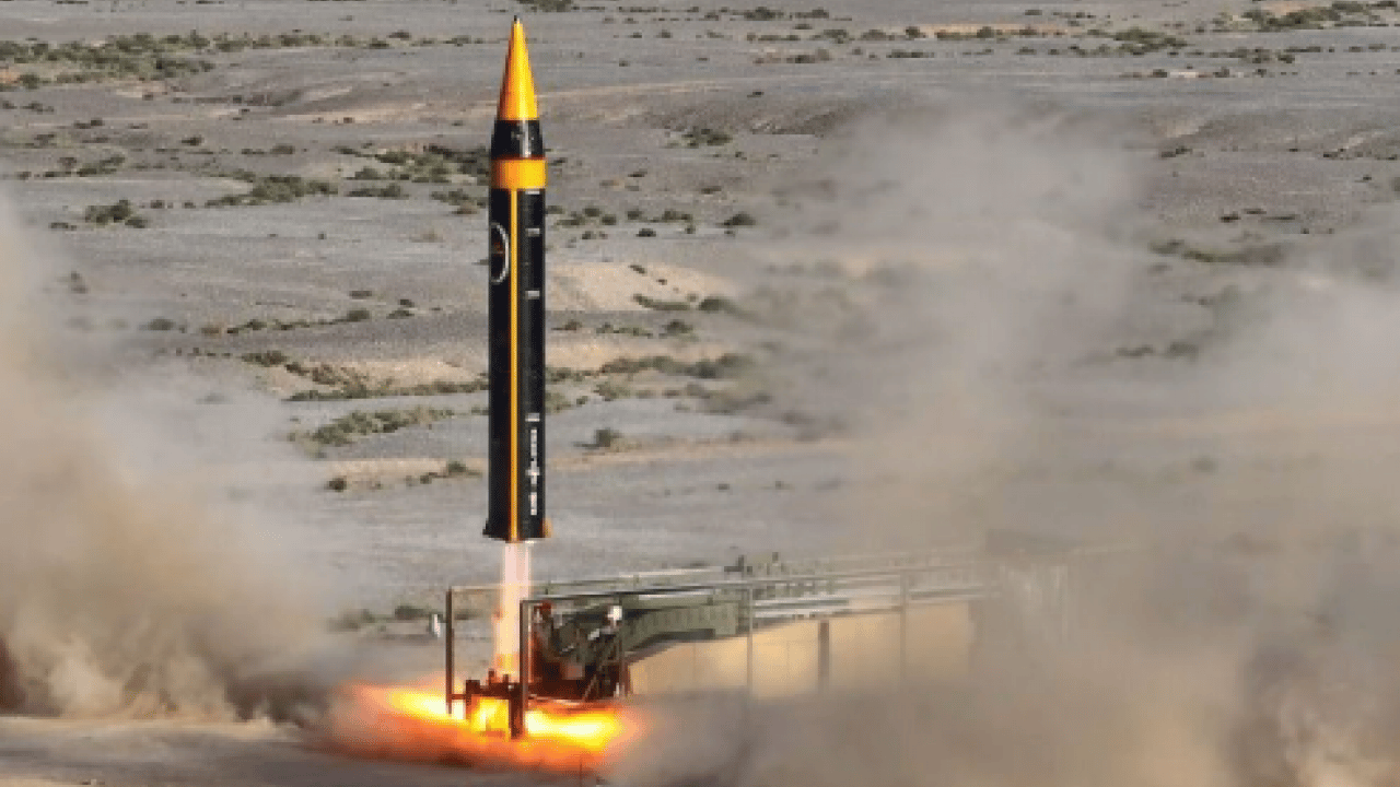 Foto - İran misillemede sınır tanımıyor! İsrail’i cehenneme çevirecek Hayber Şeken füzeleri fırlatıldı