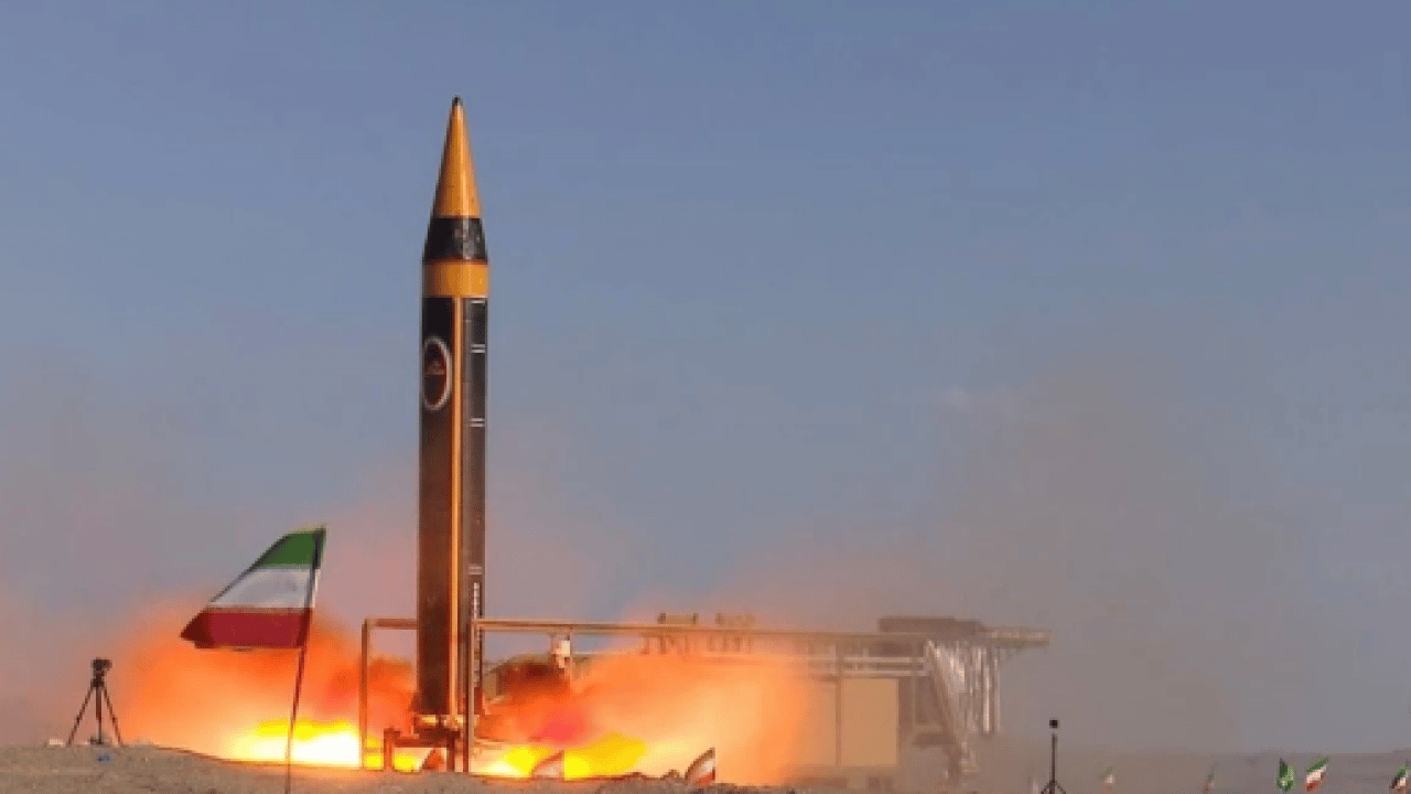 Foto - İran misillemede sınır tanımıyor! İsrail’i cehenneme çevirecek Hayber Şeken füzeleri fırlatıldı