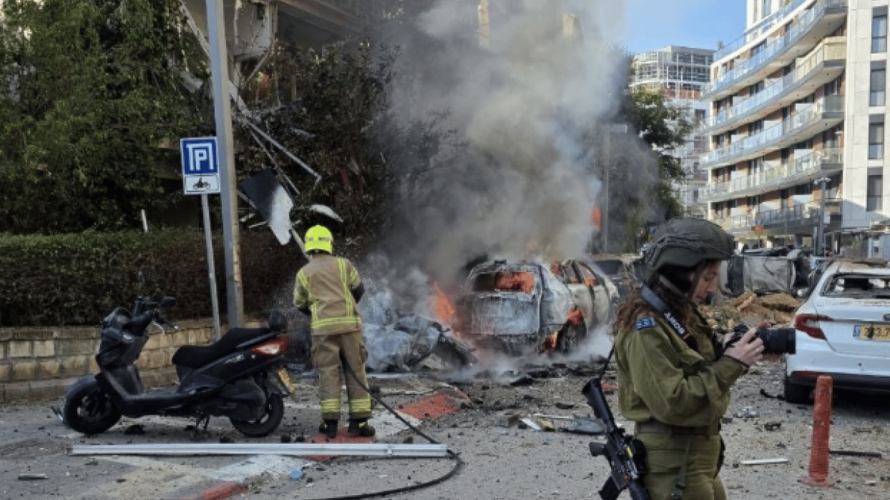 Foto - İran neden İsrail'in en kritik noktalarını eş zamanlı vurmuyor? İşte masadaki sebepler