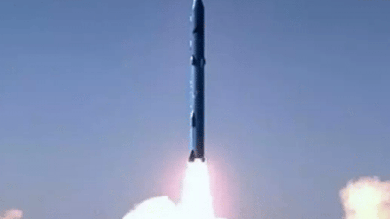 Foto - İran ordusu, Seccil füzelerini ateşledi! İsmini İslam tarihindeki Fil Vakası'ndan alan 'Pişmiş Çamur'