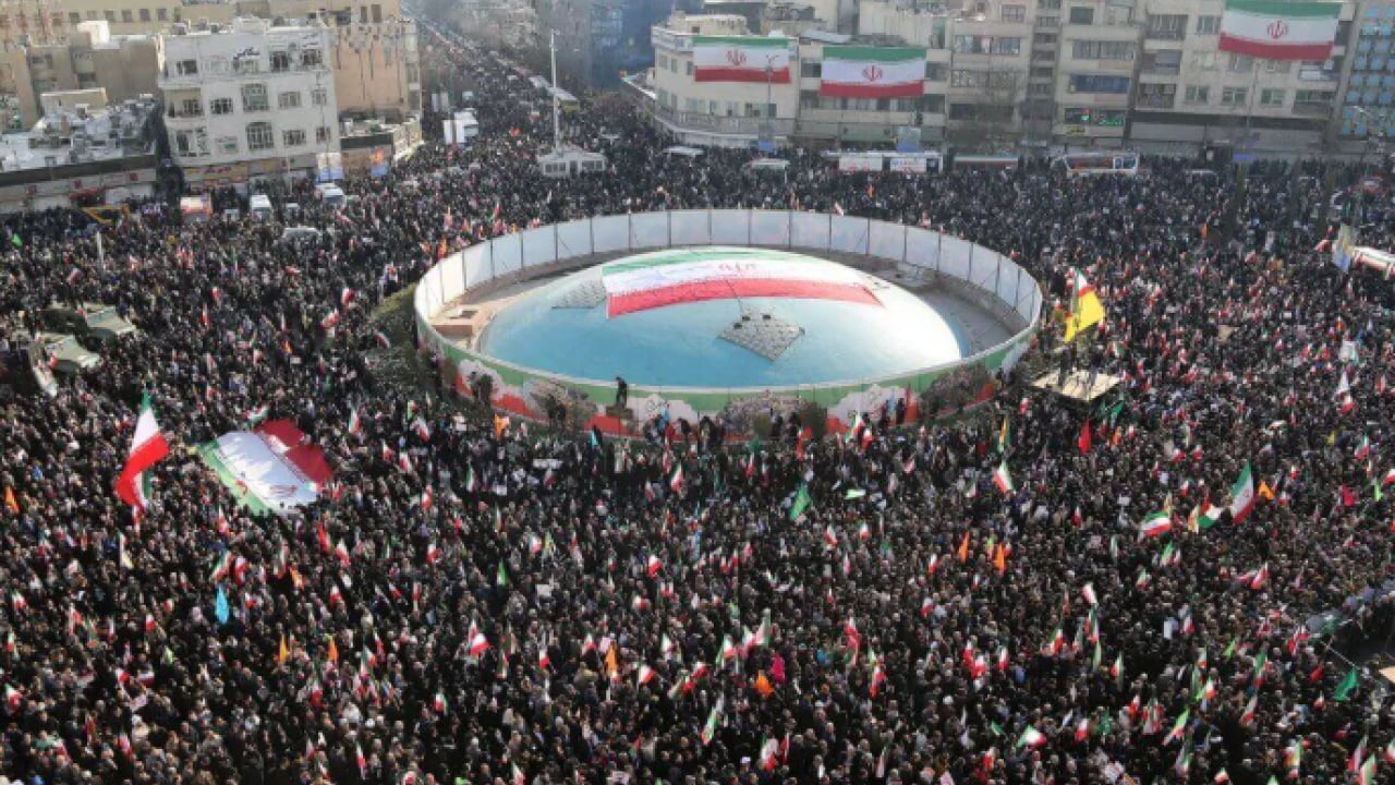 Foto - İran'da sular durulmuyor: Ölü ve tutuklu sayısı belli oldu!
