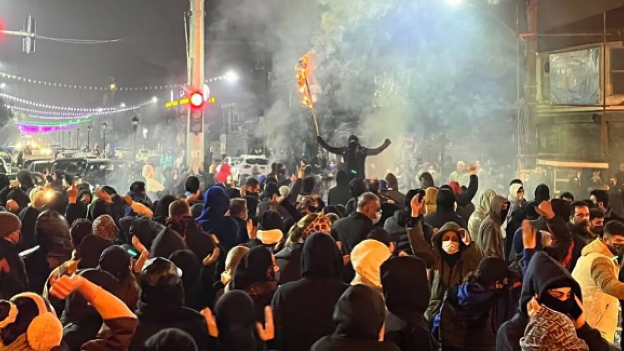 Foto - İran'da sular durulmuyor: Ölü ve tutuklu sayısı belli oldu!
