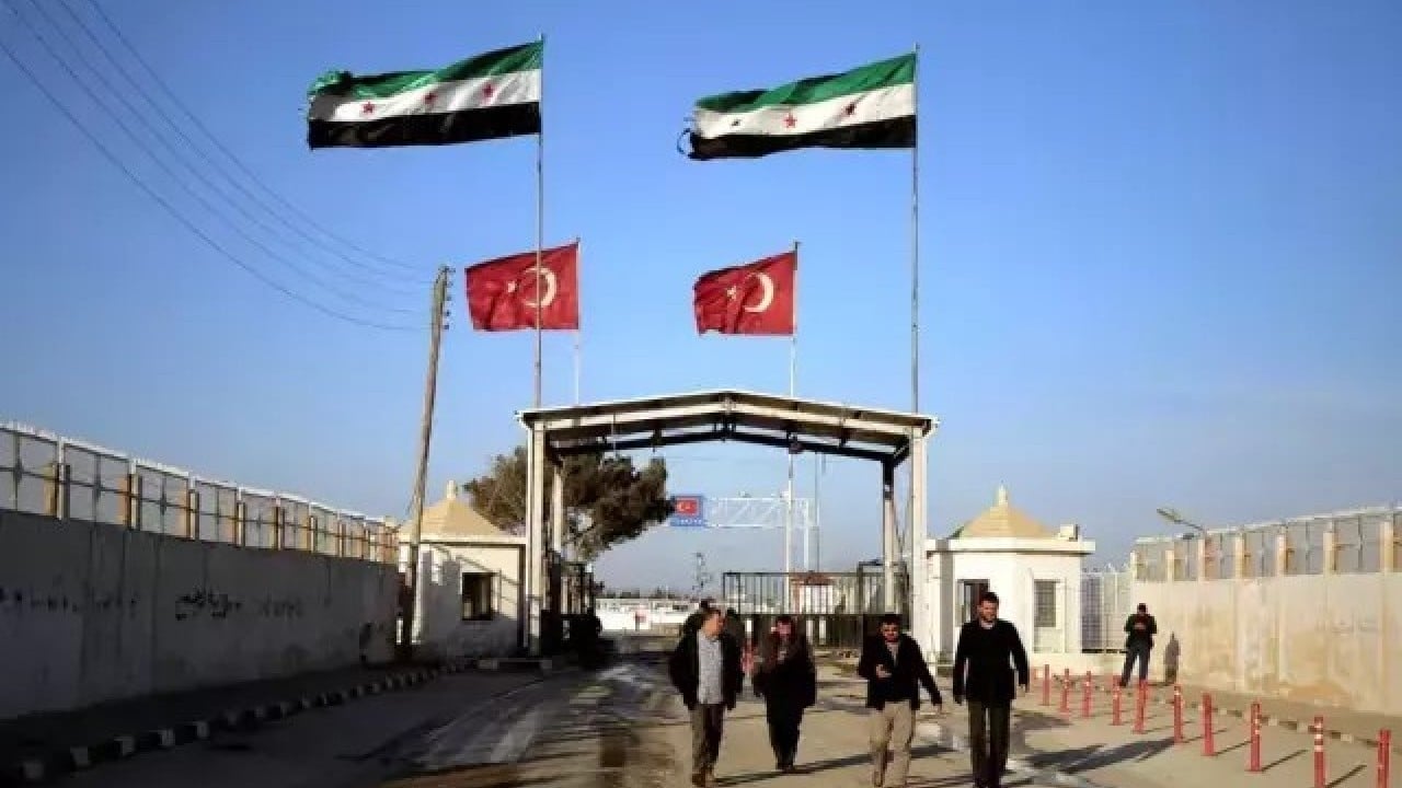 Foto - İran savaşı sürerken Ahmed El Şara'dan flaş Türkiye kararı! Talimat verdi