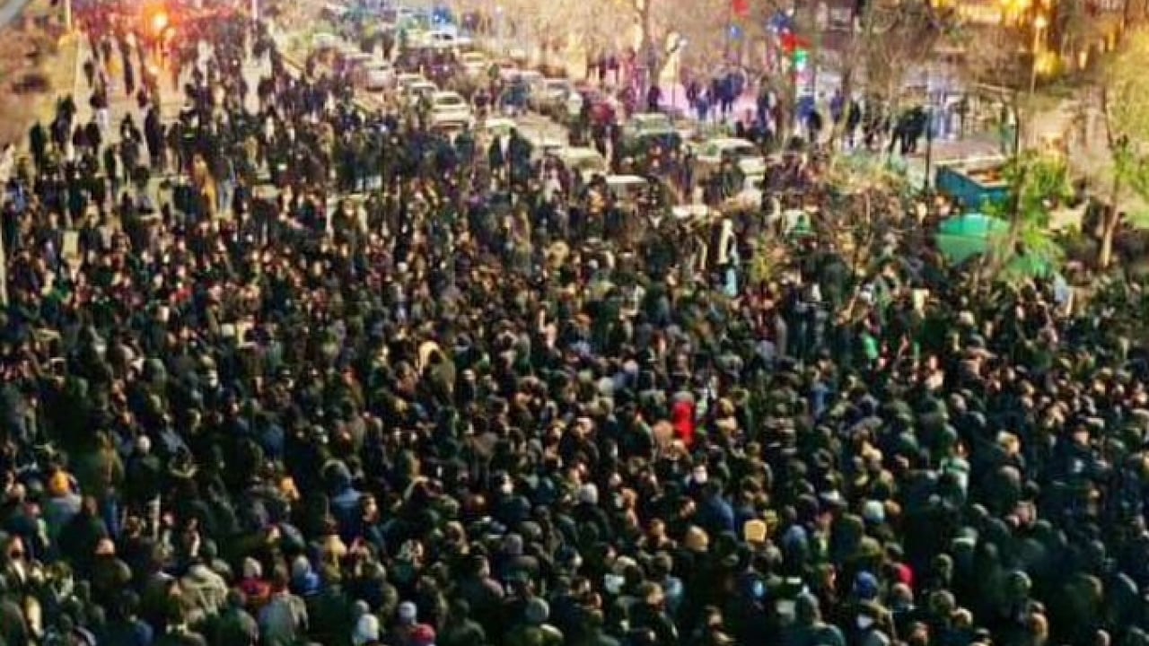 Foto - İran'da sokaklar ceset torbalarıyla doldu: Ölü sayısı belli oldu!