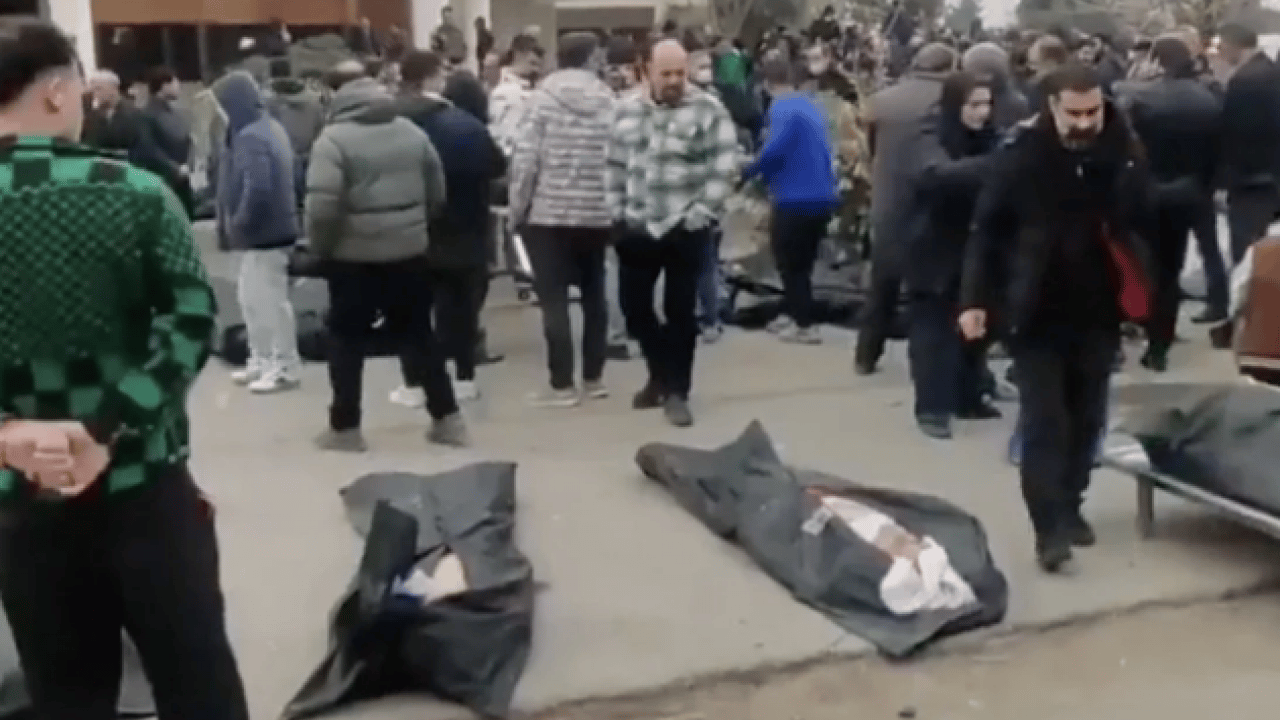 Foto - İran'da sokaklar ceset torbalarıyla doldu: Ölü sayısı belli oldu!