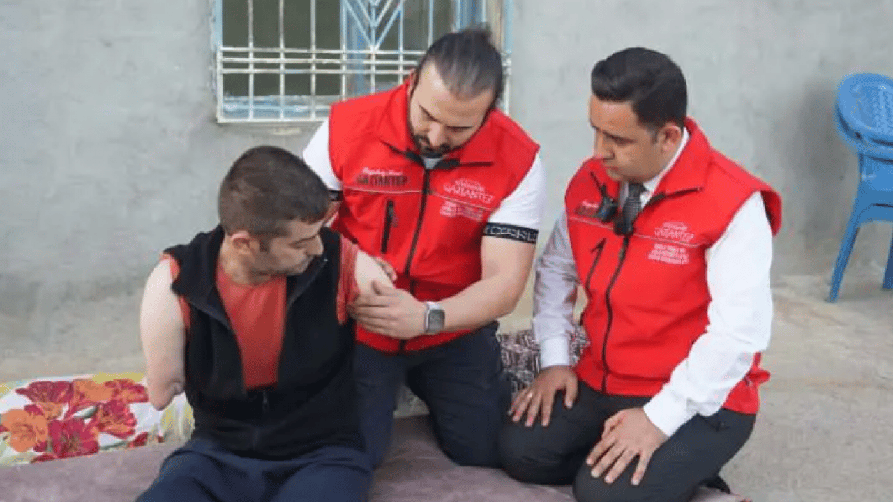 Foto - İş kazasında kolları ve ayaklarını kaybetti! Paylaştığı video hayatını değiştirdi!
