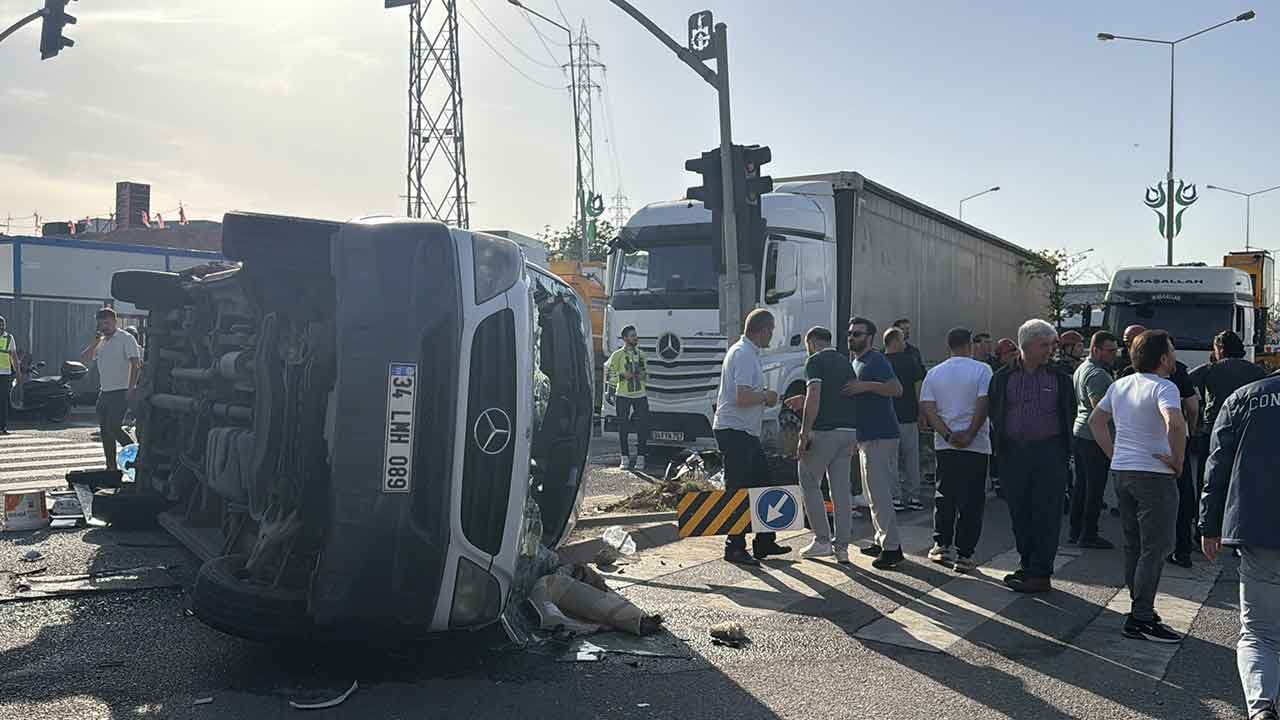 Foto - İşçi servisi ile tır çaprıştı: Ölü ve yaralılar var