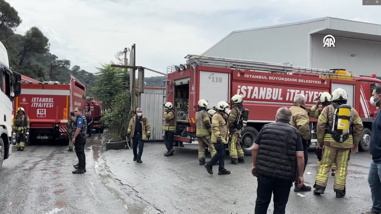 Foto - İşçileri apar topar tahliye edildi! İstanbul’da fabrikada büyük panik