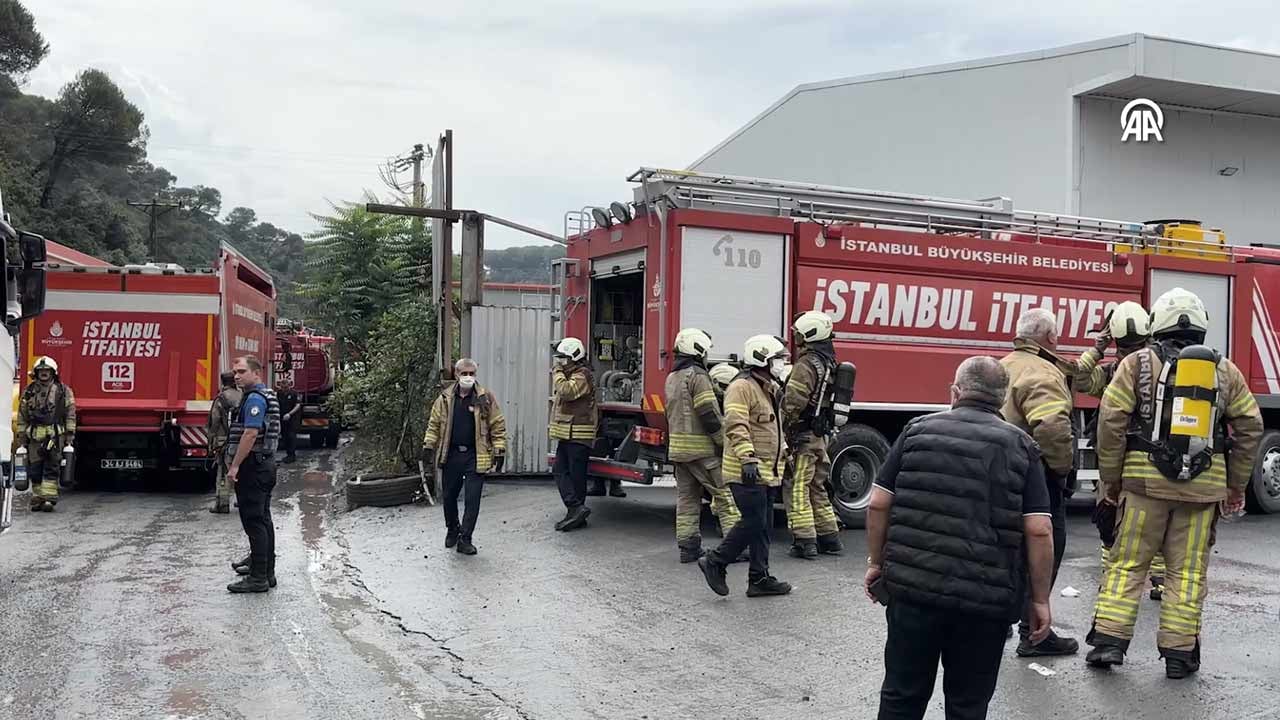 Foto - İşçileri apar topar tahliye edildi! İstanbul’da fabrikada büyük panik