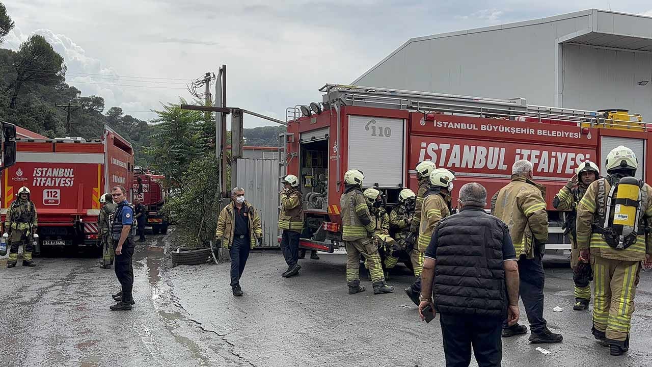 Foto - İşçileri apar topar tahliye edildi! İstanbul’da fabrikada büyük panik