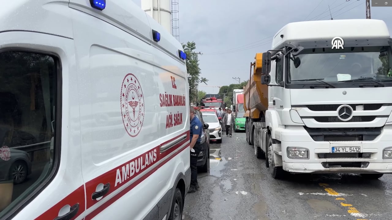 Foto - İşçileri apar topar tahliye edildi! İstanbul’da fabrikada büyük panik