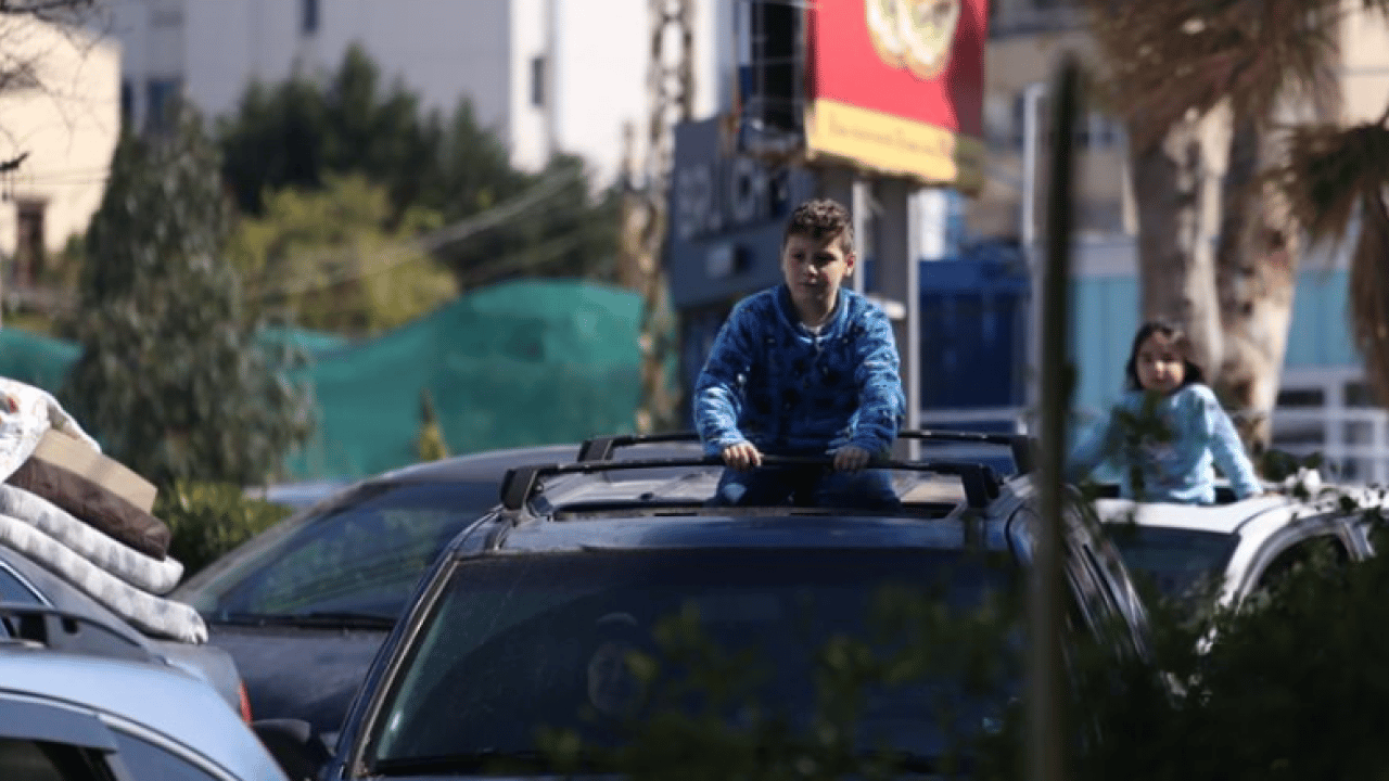 Foto - İşgalci İsrail Lübnan’a girdi! 10 bin kişi can havliyle Suriye’ye sınırına akın etti