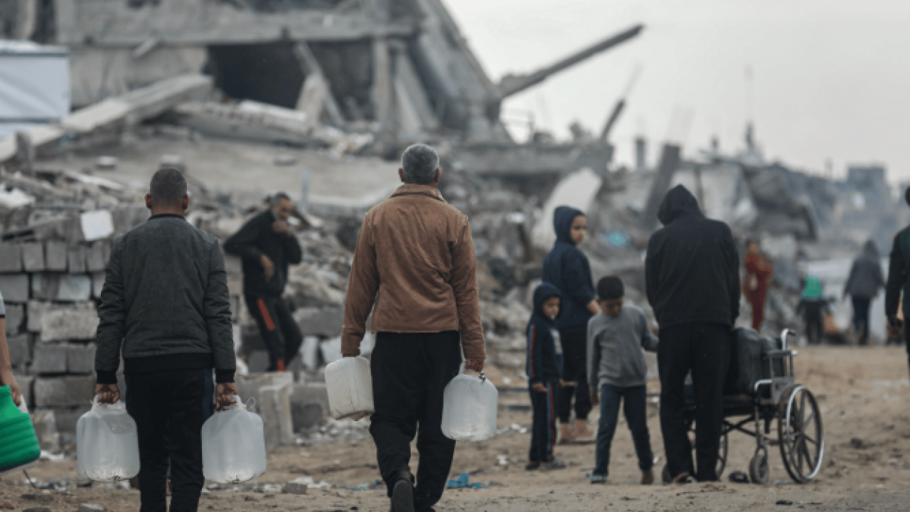 Foto - İşgalciye en güzel cevap: Gazze’de yıkık duvarlar Ramazan için süslendi