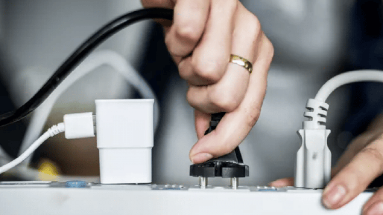 Foto - Isı üreten ve kompresörle... Uzatma kablosuna asla takılmaması gereken 10 cihaz