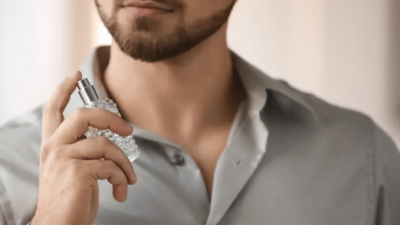 Foto - Meğer bu kadar kolaymış: İşte parfümü kalıcı hale getirmenin yolu!