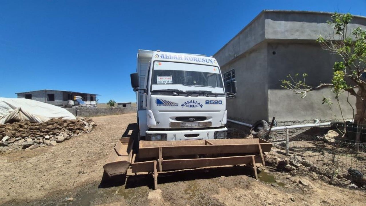 Foto - İşinden oldu yavrulara kıyamadı Kamyona yuva yaparak şoföre kontak kapattırdı