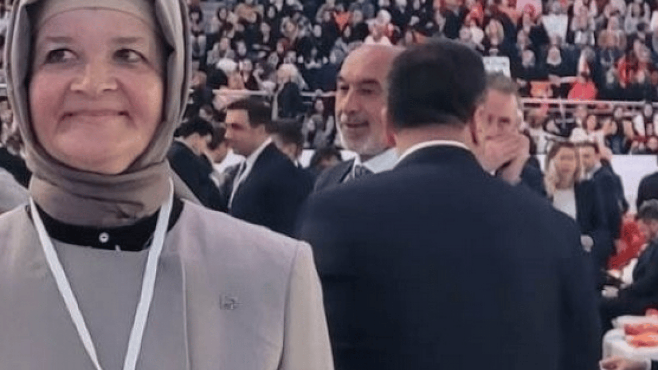 Foto - İskoçya'da yapılan paylaşım! AK Parti Konya Milletvekili 'Tüm dünyaya duyurduk' dedi! Ülkenin gündemine geldi