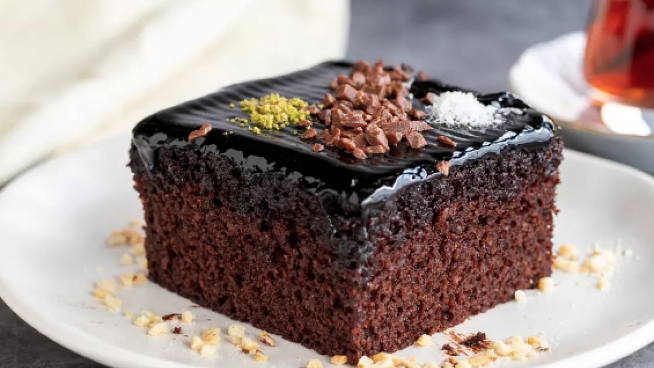 Foto - Islak kek tarifi nasıl yapılır? Sosunu çeken, yumuşacık, tam kıvamında lezzet! Sağlık bombası