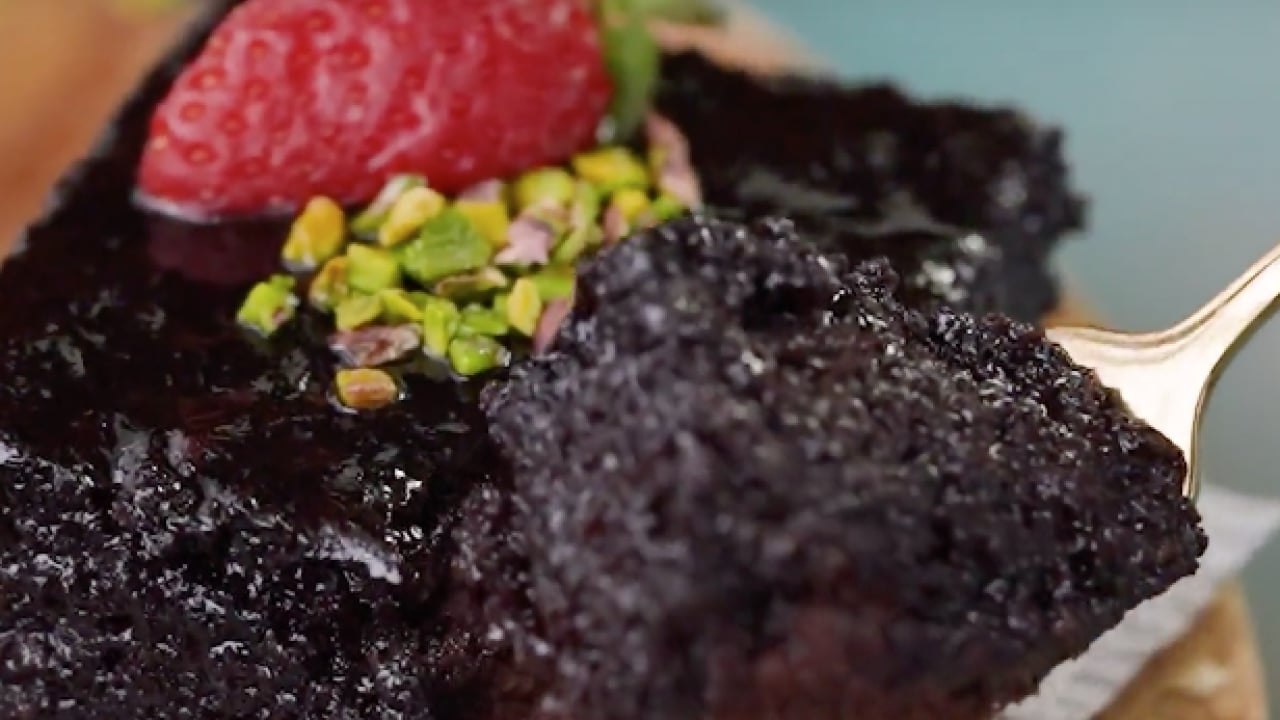 Foto - Islak kek tarifi nasıl yapılır? Sosunu çeken, yumuşacık, tam kıvamında lezzet! Sağlık bombası