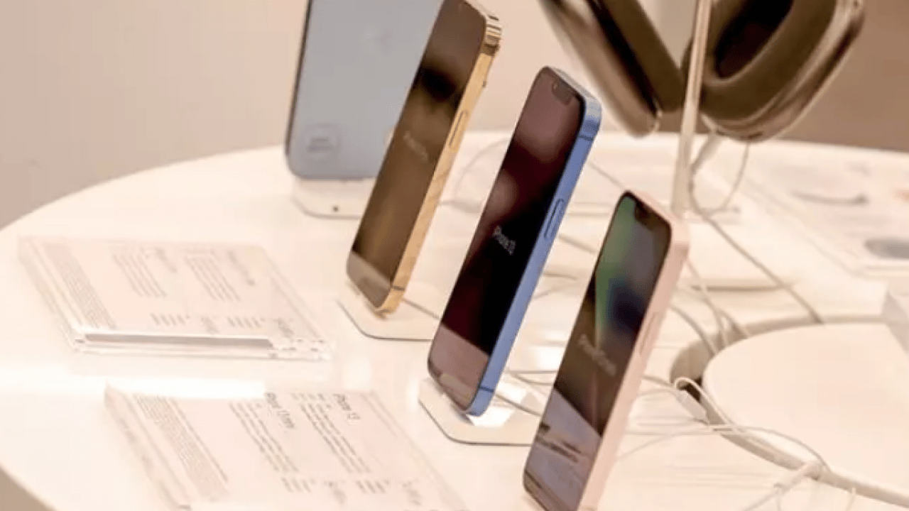 Foto - Islak mendil telefonu bu hale getirdi! 127 bin liralık telefon zarar gördü!