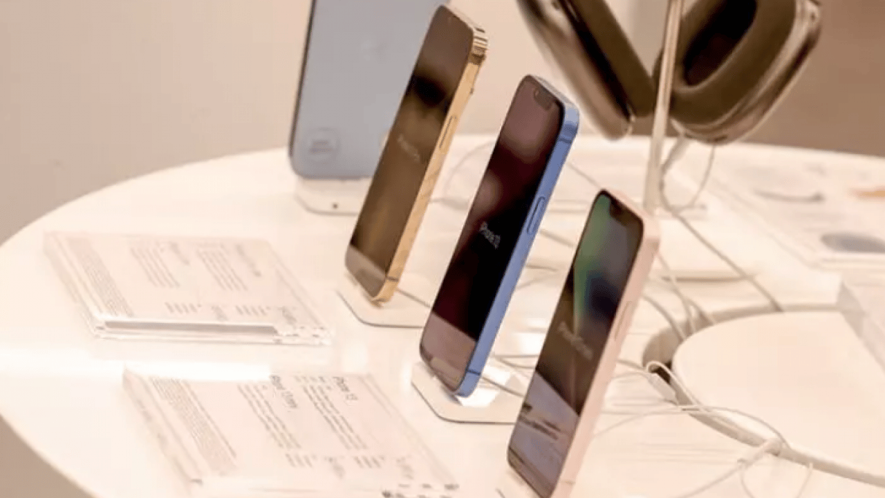 Foto - Islak mendil telefonu bu hale getirdi! 127 bin liralık telefon zarar gördü!