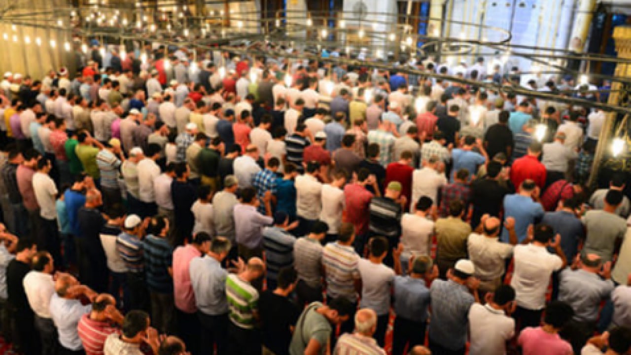 Foto - İslam alemi tarafından sorgulanmaya başladı! Diyanet açıkladı! Bayram namazı nasıl kılınır, kaç rekat?
