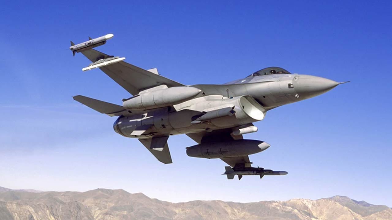 Foto - İslam ülkesi bir haftada ikinci kez Suriye’yi vurdu! Açıklama gece vakti geldi