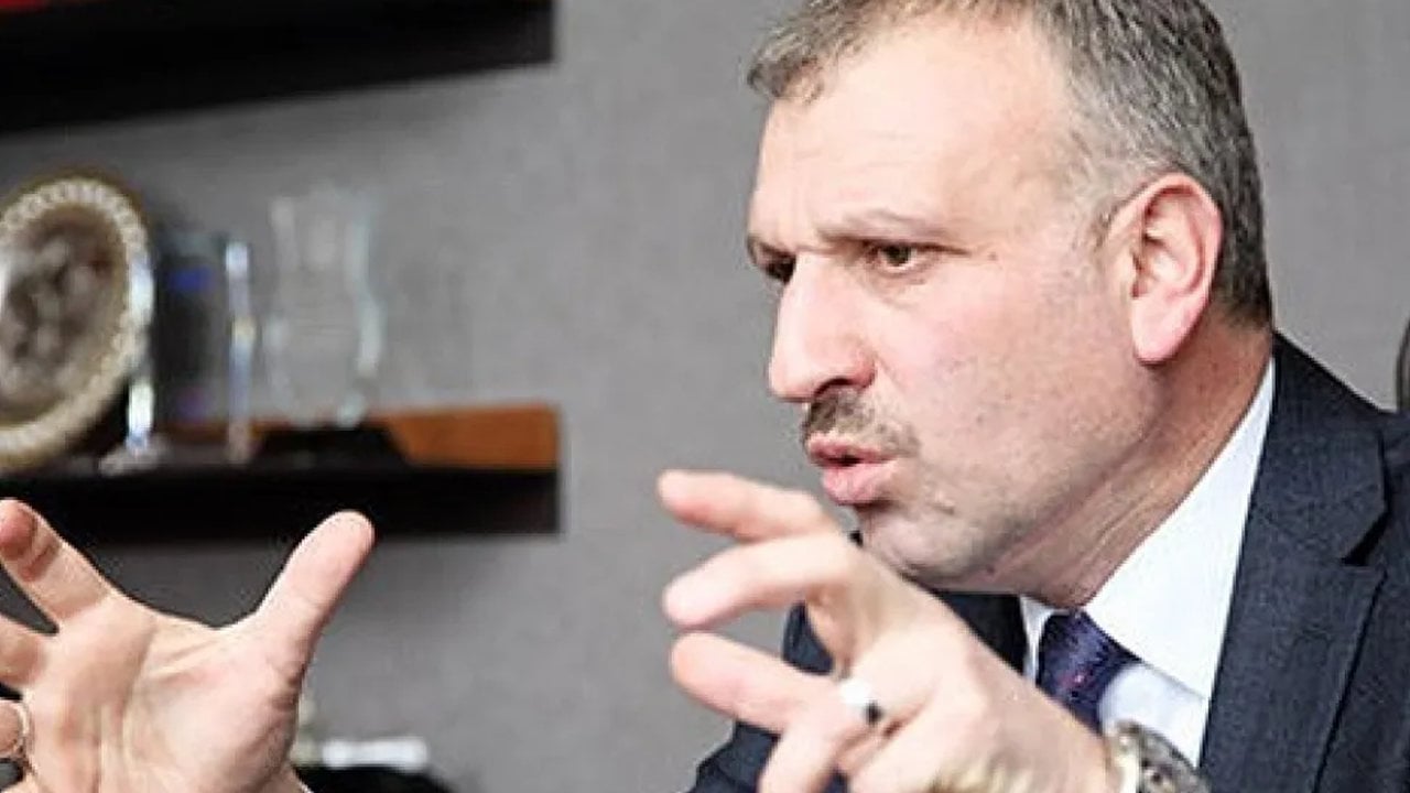 Foto - İslam’a kin kusunca tutuklanmıştı! Cumhurbaşkanı Başdanışmanı, soytarı Deniz Göktaş’a haddini böyle bildirdi