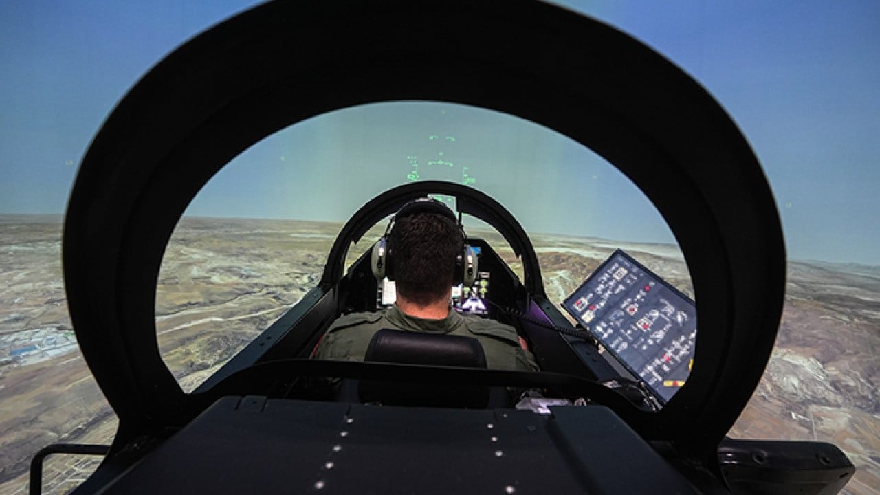 Foto - İspanya’ya ihraç edilecek Önce HÜRJET’i sattık şimdi de simülatörü 