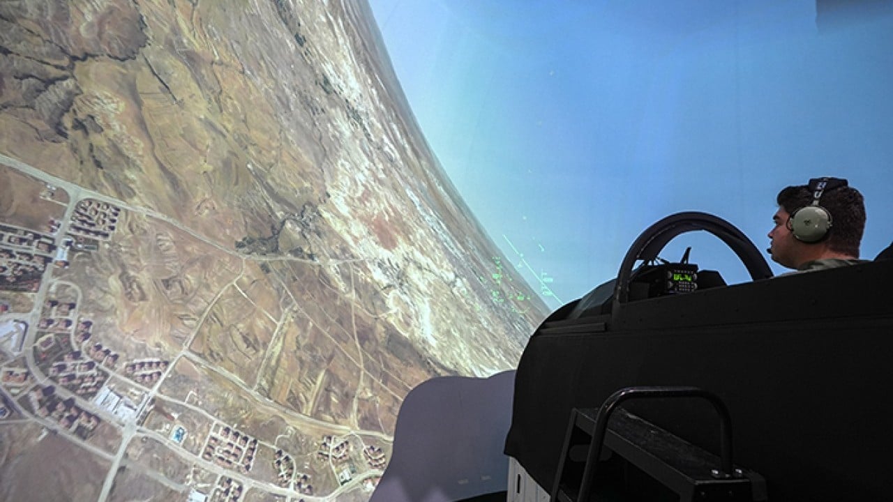 Foto - İspanya’ya ihraç edilecek Önce HÜRJET’i sattık şimdi de simülatörü 