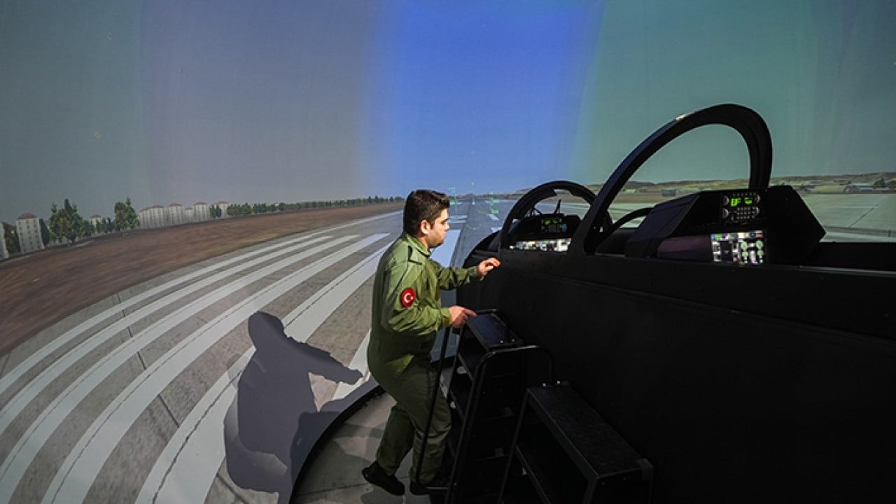 Foto - İspanya’ya ihraç edilecek Önce HÜRJET’i sattık şimdi de simülatörü 