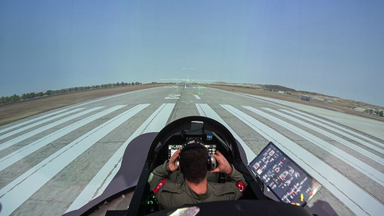 Foto - İspanya’ya ihraç edilecek Önce HÜRJET’i sattık şimdi de simülatörü 