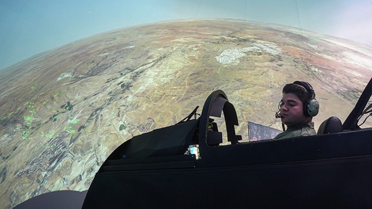 Foto - İspanya’ya ihraç edilecek Önce HÜRJET’i sattık şimdi de simülatörü 