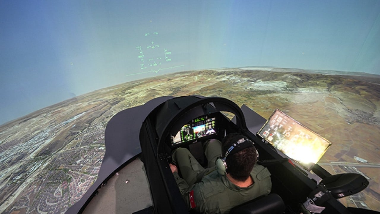 Foto - İspanya’ya ihraç edilecek Önce HÜRJET’i sattık şimdi de simülatörü 