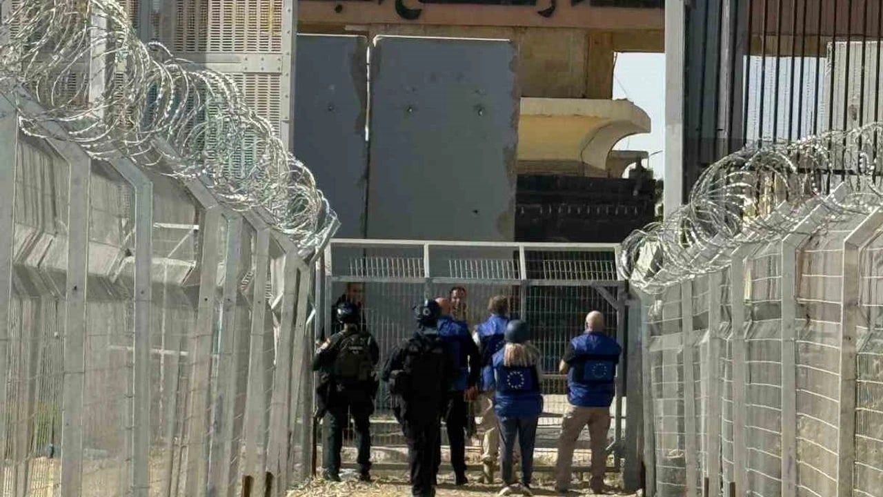 Foto - İsrail ‘hain’ arayışında! Siyonistlerden Gazze'ye geçenlere alçak teklif