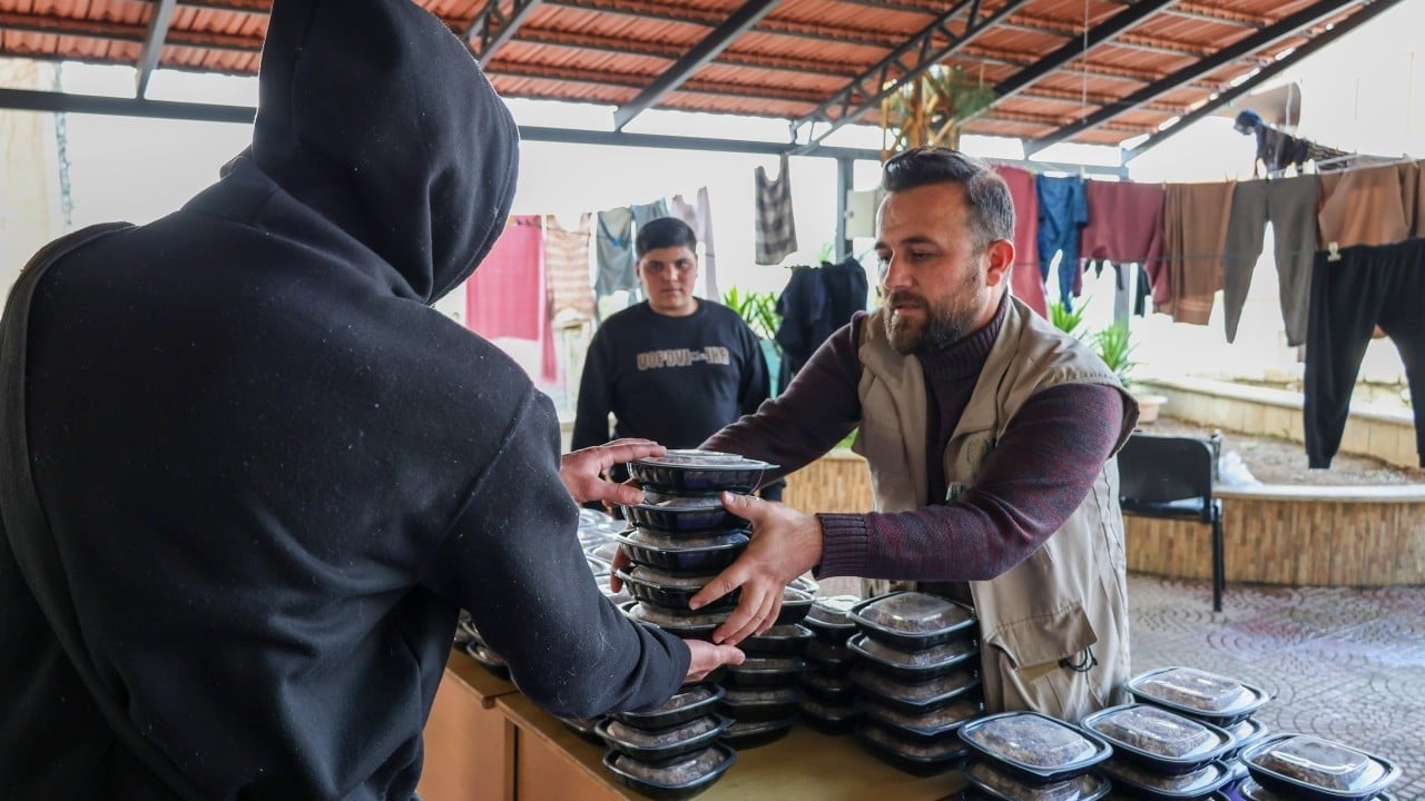 Foto - İsrail kara harekatı başlatmıştı... İHH yoksulların yardımına koştu!