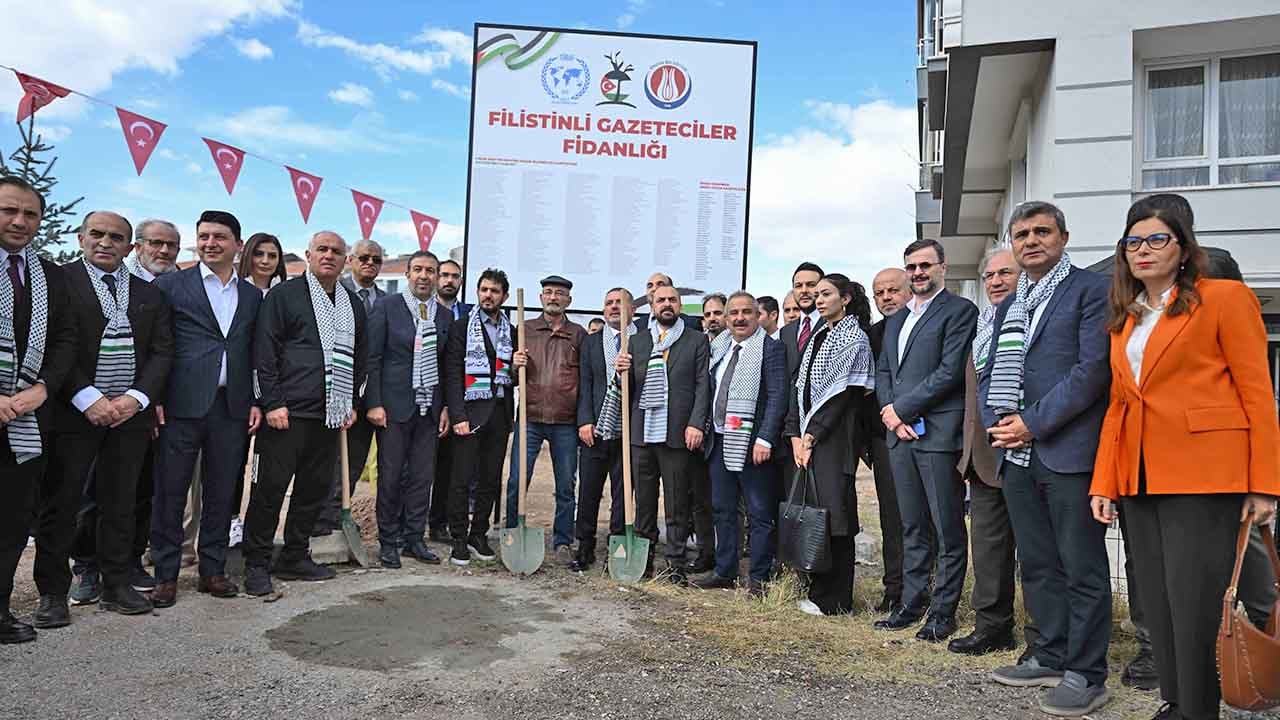 Foto - İsrail soykırımında şehit olan 250 Filistinli gazeteci anıldı: İnsanlık vicdanında ‘umut tohumu’ diktiler