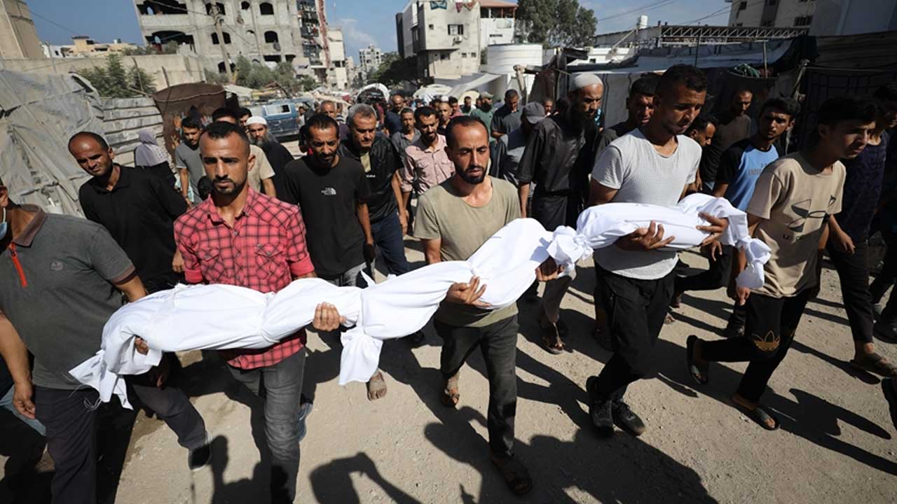 Foto - İsrail'den kalleş saldırı! Şehit oldular