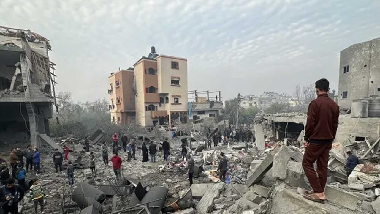 Foto - İsrail'den kalleş saldırı! Şehit oldular