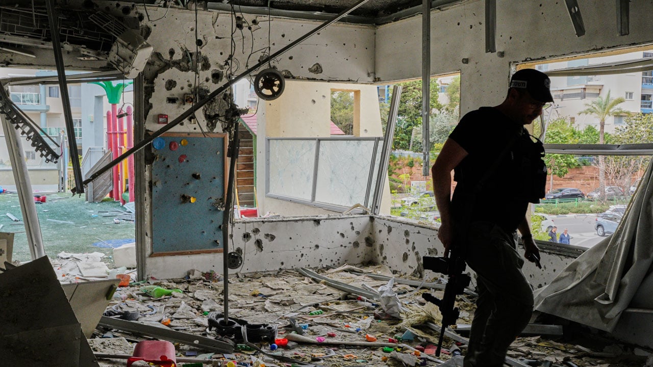 Foto - İsrail’e cehennemi yaşatan özel füze detayı! Demir Kubbe Delik Kubbe’ye döndü