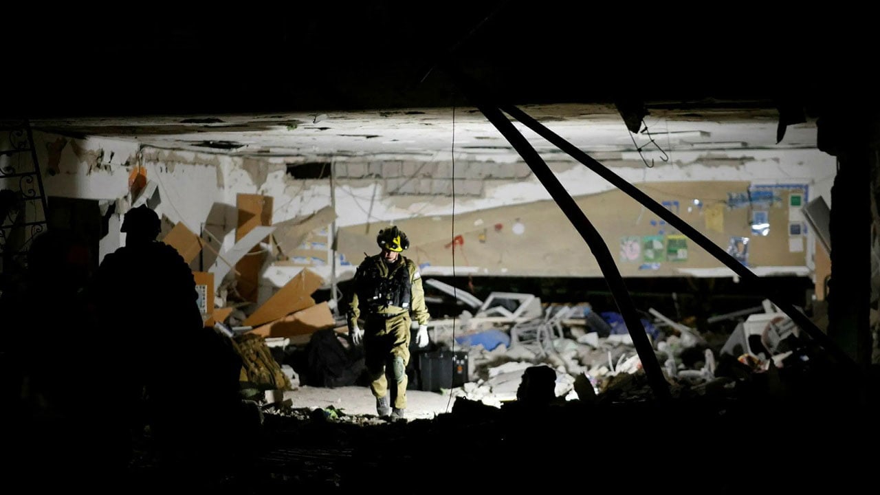 Foto - İsrail’e cehennemi yaşatan özel füze detayı! Demir Kubbe Delik Kubbe’ye döndü