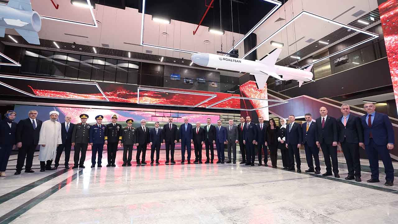 Foto - İsrail'i tir tir titreten görüntü! Başkomutan Erdoğan, yerli ve milli silahlarla poz verdi