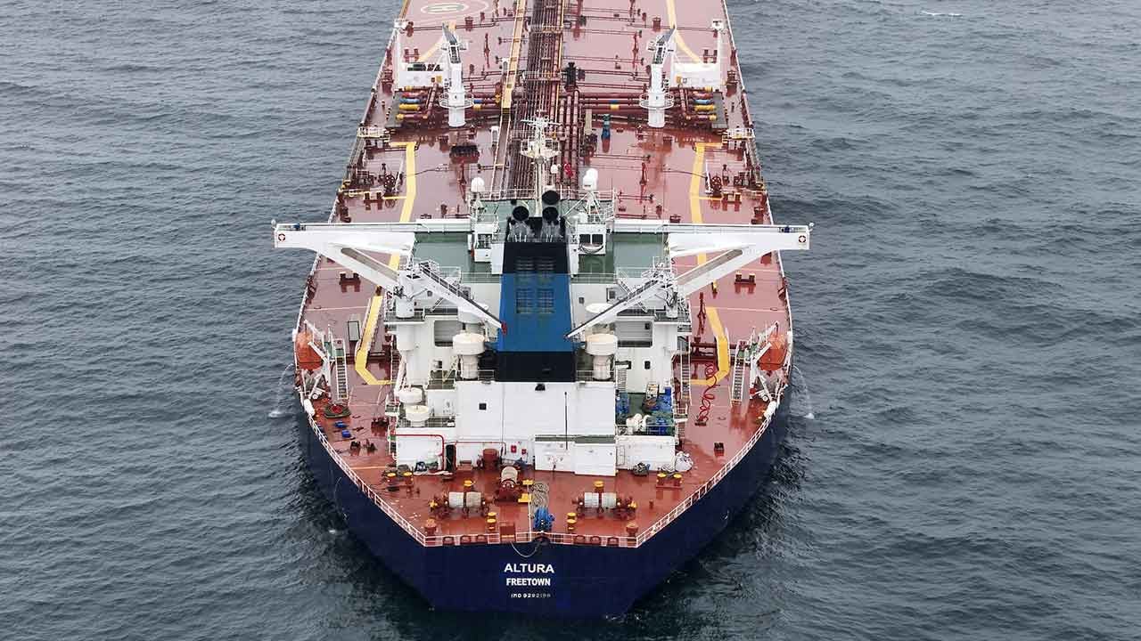 Foto - İstanbul Boğazı'na yaklaşırken vurulmuştu! O gemi Sarıyer'de ortaya çıktı, peşinde bakın kimler var