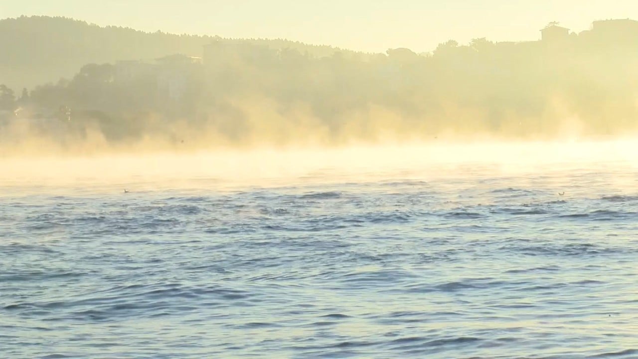 Foto - İstanbul Boğazı'nda gizemli görüntü! Görenler nedenini merak etti!