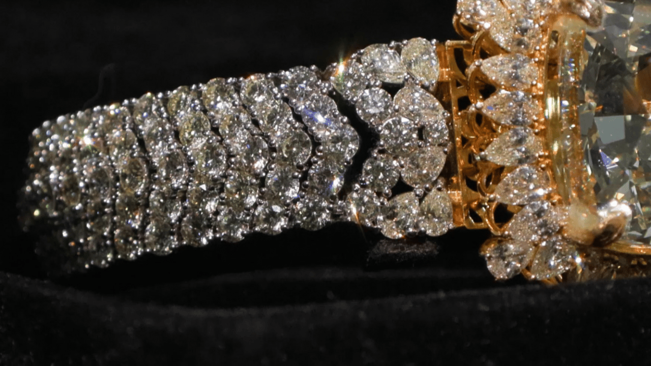 Foto - İstanbul Emniyet Müdürlüğü'nde sergilendi: Tam 3 milyon dolar değerinde!